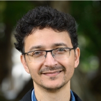  Ofer Shoshani